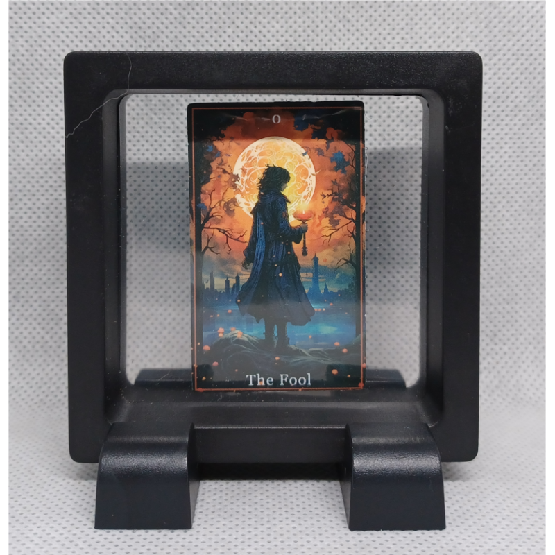 The Fool - Vierkante Zwarte Display 7x7 met tarot sticker