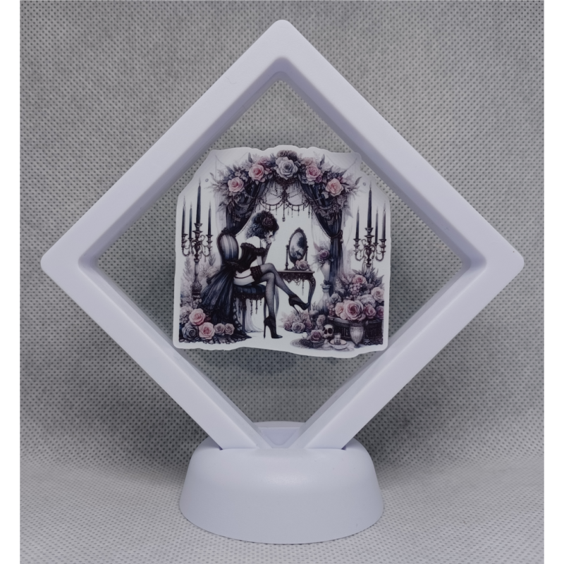 Vrouw Hoge Hakken - Witte Display 9x9 met een gothic sticker