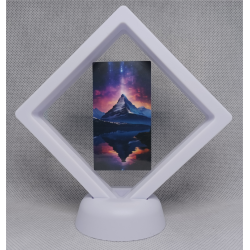 Piramide Berg - Witte Display 9x9 met een landschap sticker