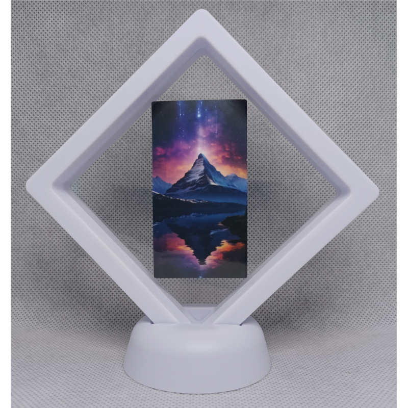 Piramide Berg - Witte Display 9x9 met een landschap sticker