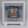 Raam Blauw Dennen - Vierkante Witte Display 11x11 met kerst sticker