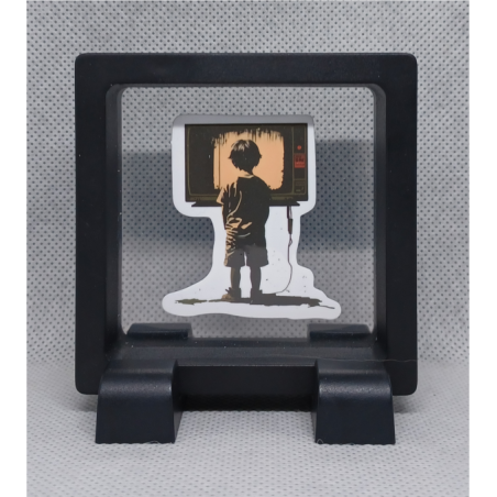 Jongen Gouden TV - Vierkante Zwarte Display 7x7 met Banksy sticker