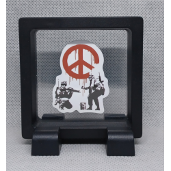 Rebel Peace - Vierkante Zwarte Display 7x7 met Banksy sticker