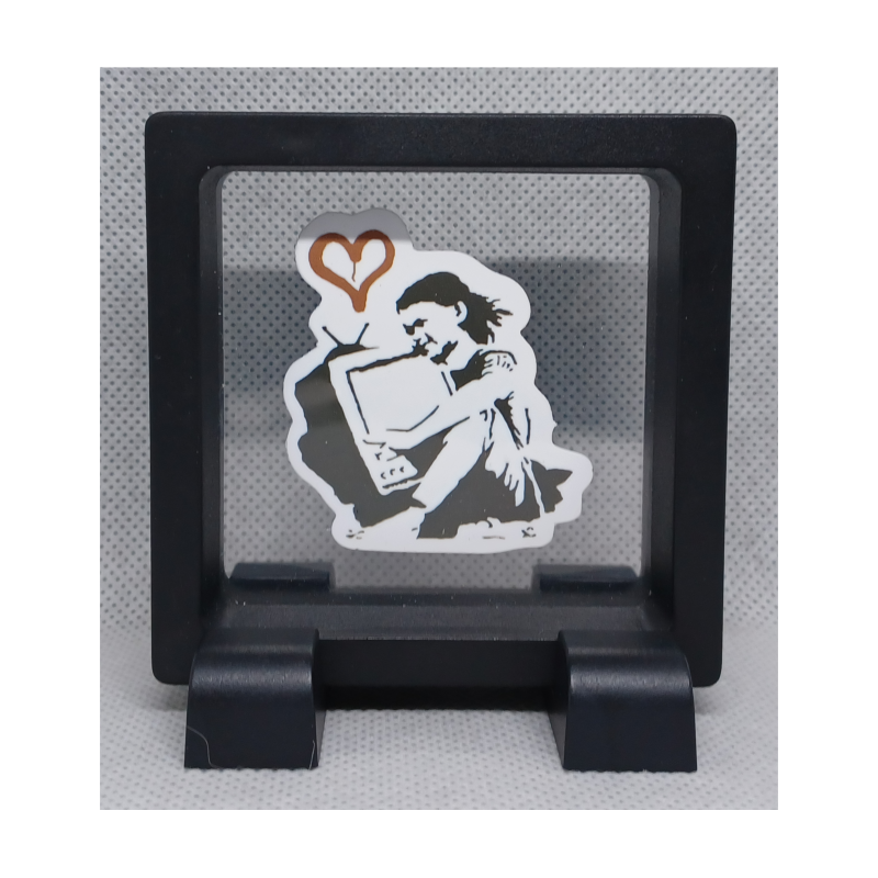 Love TV - Vierkante Zwarte Display 7x7 met Banksy sticker