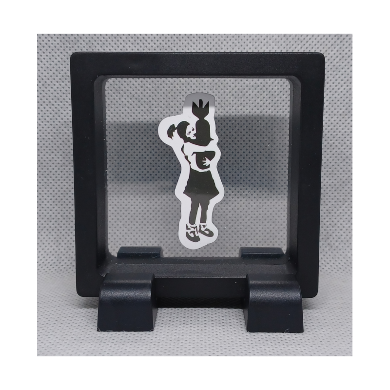 Lovebom - Vierkante Zwarte Display 7x7 met Banksy sticker