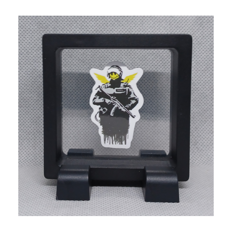 Soldaat Smily - Vierkante Zwarte Display 7x7 met Banksy sticker