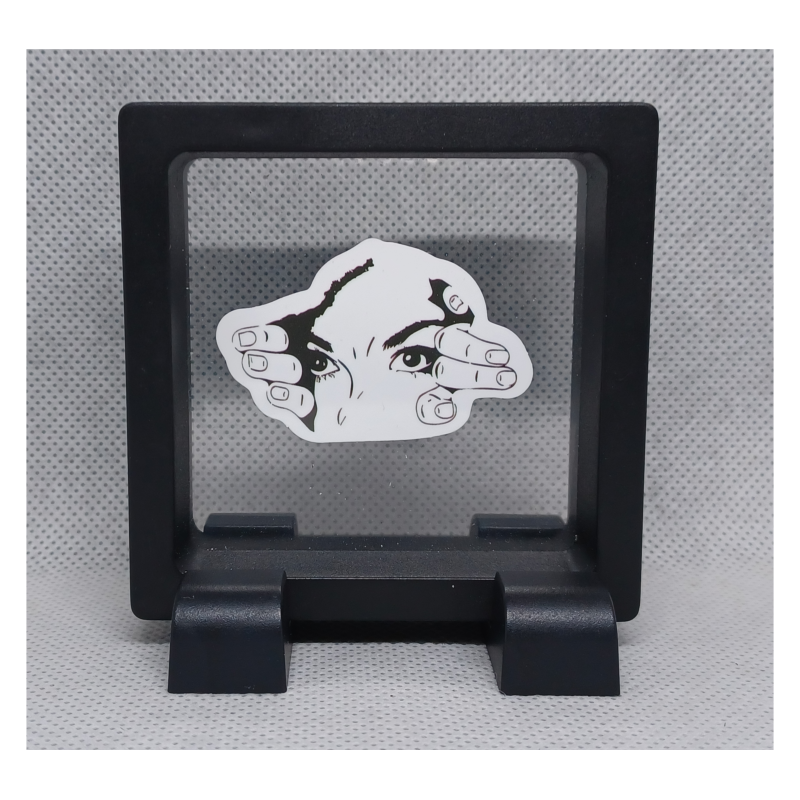 Even Gluren - Vierkante Zwarte Display 7x7 met Banksy sticker