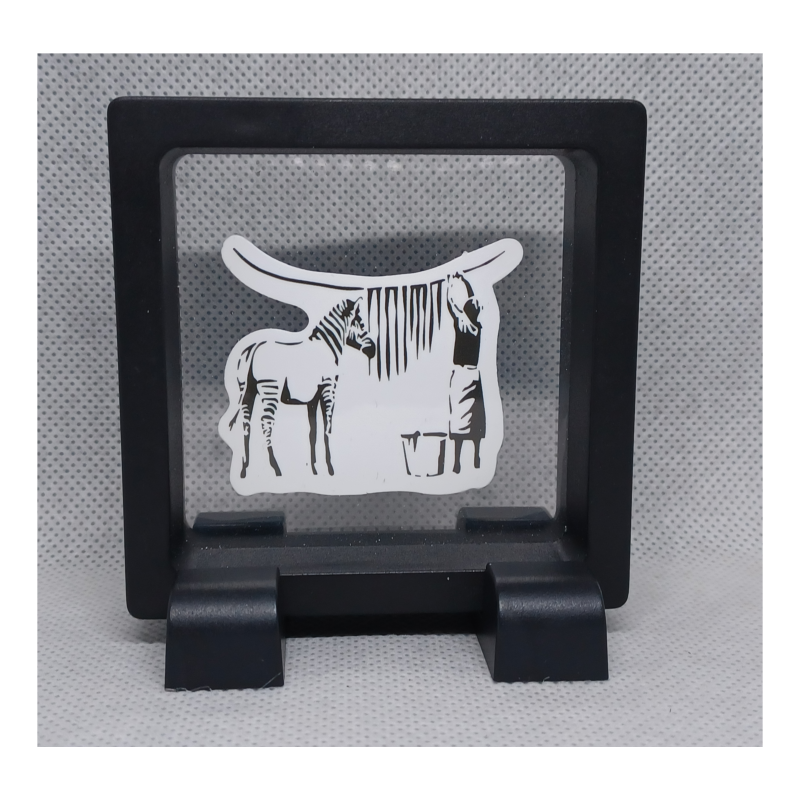 Zebra Was - Vierkante Zwarte Display 7x7 met Banksy sticker