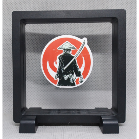 Samurai zwaard op rug - Vierkante Zwarte Display 11x11 met sticker