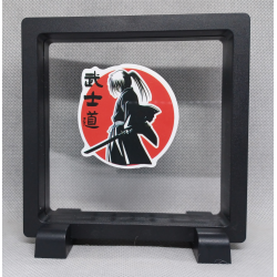 Vrouwelijke Samurai - Vierkante Zwarte Display 11x11 met sticker