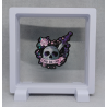 Creep and Cute - Vierkante Witte Display 11x11 met roze magie sticker